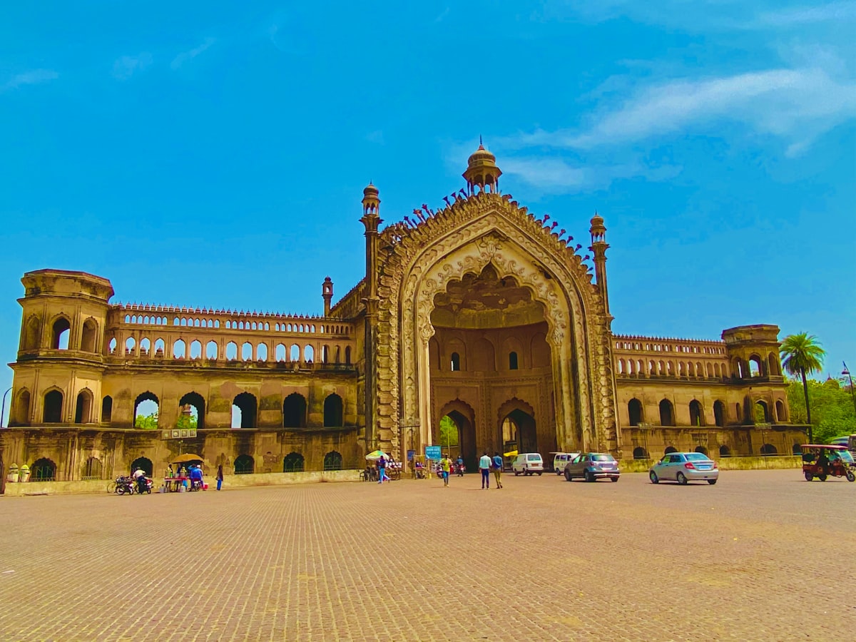 Lucknow Tour: Old City Reconnects You to History